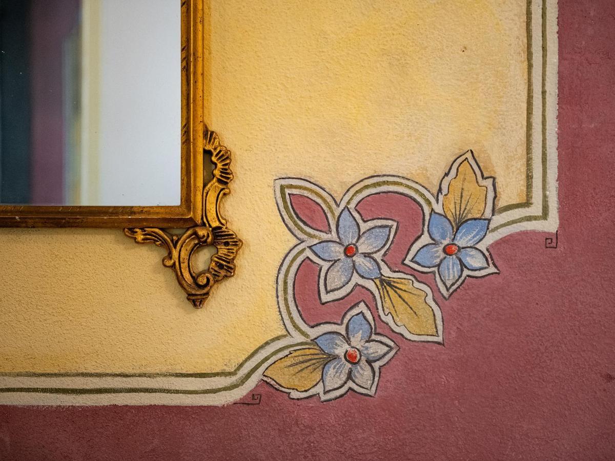 Palazzo Cherchi Доргали Екстериор снимка